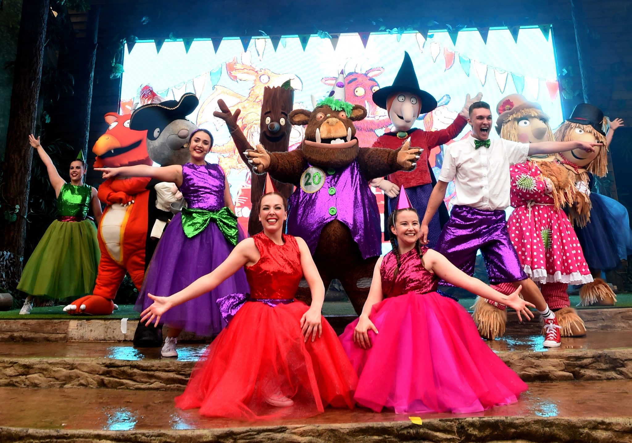 pix Chessington World Of Adventures Birthday Party madagascar live prepare to party chessington world of adventures