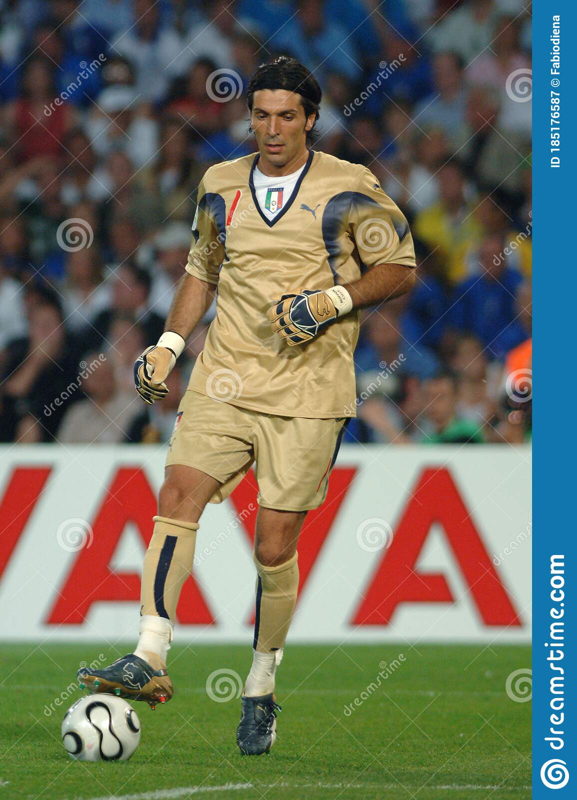 picture Gianluigi Buffon 2006 https www alamy com stock photo gianluigi buffon italy juventus world cup hannover germany 12 june 126468728 html