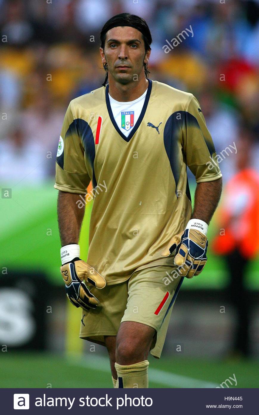 pics Gianluigi Buffon 2006 https commons wikimedia org wiki file italy vs france fifa world cup 2006 final gianluigi buffon jpg