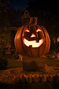 pics Halloweentown Wallpaper halloween town wallpapers wallpaper cave
