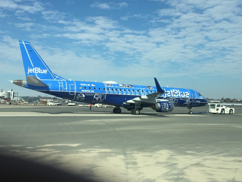 photo Jetblue 768 file n768jb jetblue airways airbus a320 232 s n 3760 blue crew 41982024384 jpg wikimedia commons