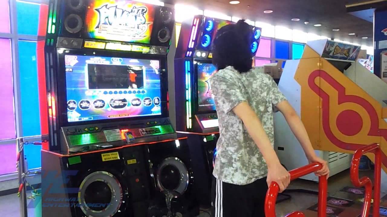 images Pump It Up Fiesta Machine pump it up 2011 fiesta ex arcade dance