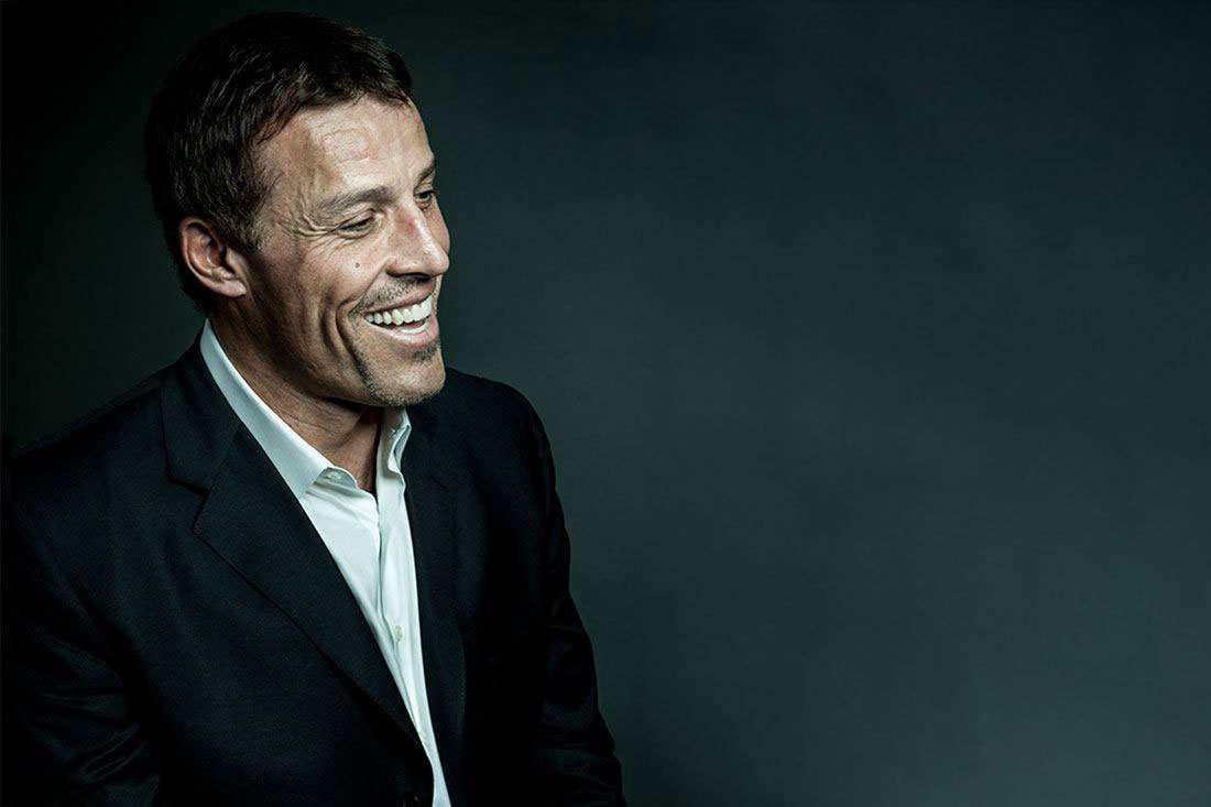 photo Tony Robbins Images https deadline com 2018 04 tony robbins apologizes for metoo criticism 1202360584