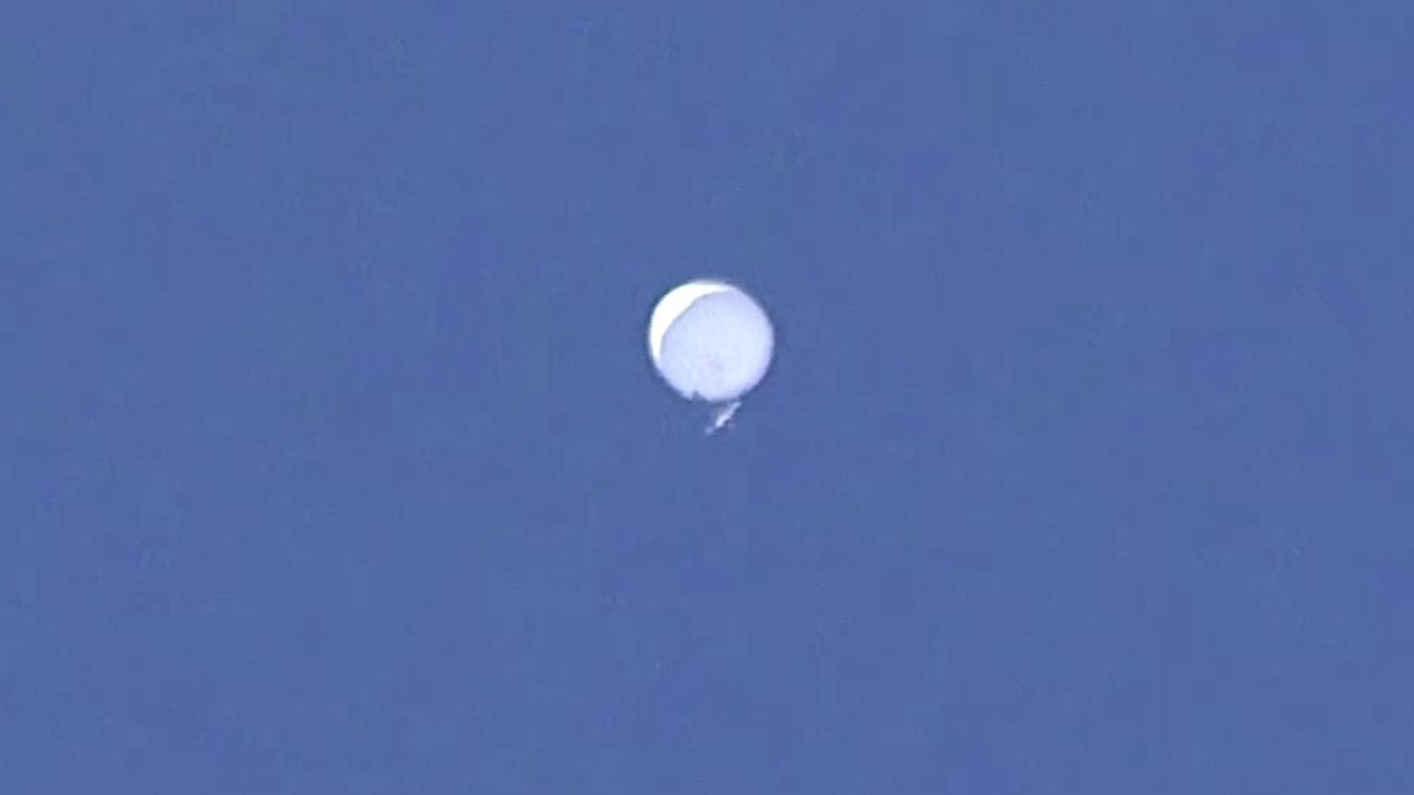 images White Circle In Sky balloon like ufo in japanese sky sets
