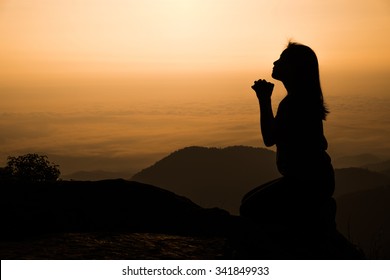 images Woman Kneeling In Prayer Silhouette kneeling praying soldier silhouette